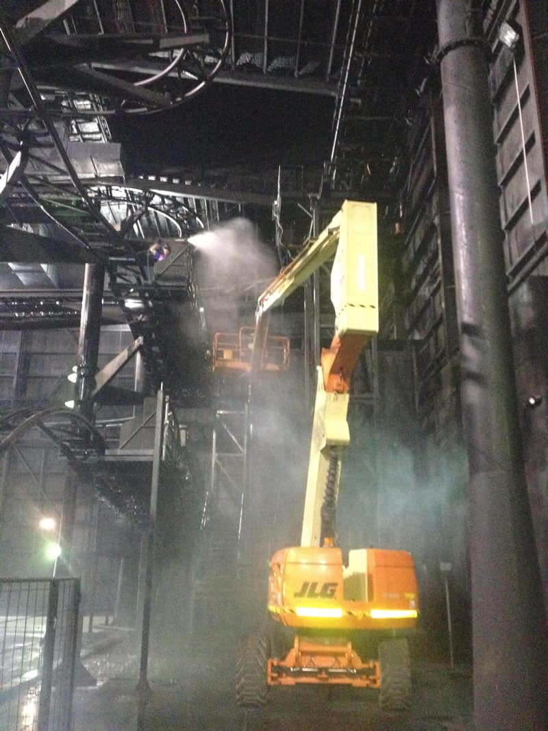boom-lift-pressure-cleaning